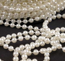 Lade das Bild in den Galerie-Viewer, Perlen auf Schnur - Ø3 mm // 1m, elfenbein - Mommy &amp; Baby
